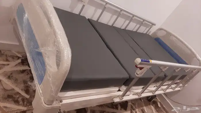 سرير طبي كهربائي 1000مع المرتبه الطبيه 1