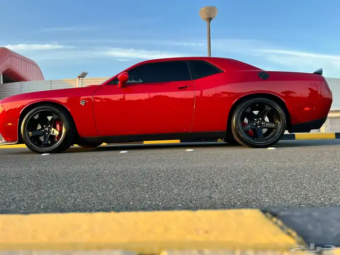 challenger SRT HELLCAT 33