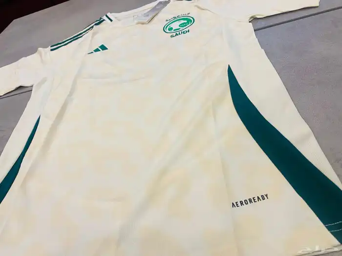 التيشيرتات الجديدة للمنتخب السعودي 2024-2025 AEROREADY 10