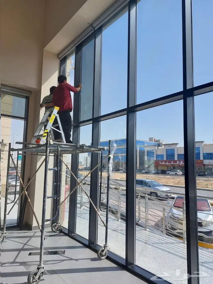 عازل حراري امريكي - تظليل زجاج مباني - ستيكرات مثلج 1