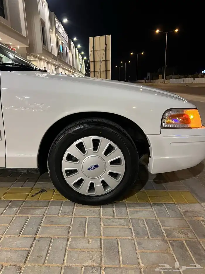 فورد بوليسي 2011 ماشي 106 الاف (تم البيع) 10