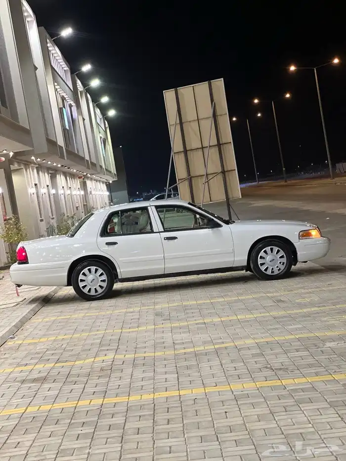 فورد بوليسي 2011 ماشي 106 الاف (تم البيع) 15