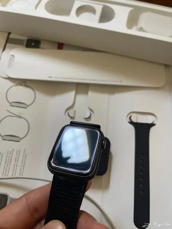 ساعة ابل وسماعه ابل 0