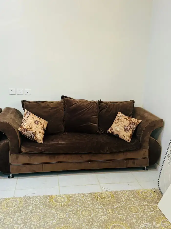 كنب اللون بني 4 امتار 1