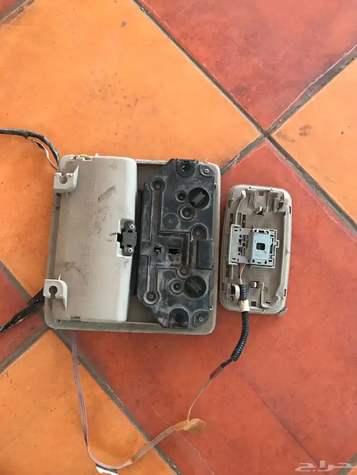 لنبة سقف كامري2012 اصلي 1