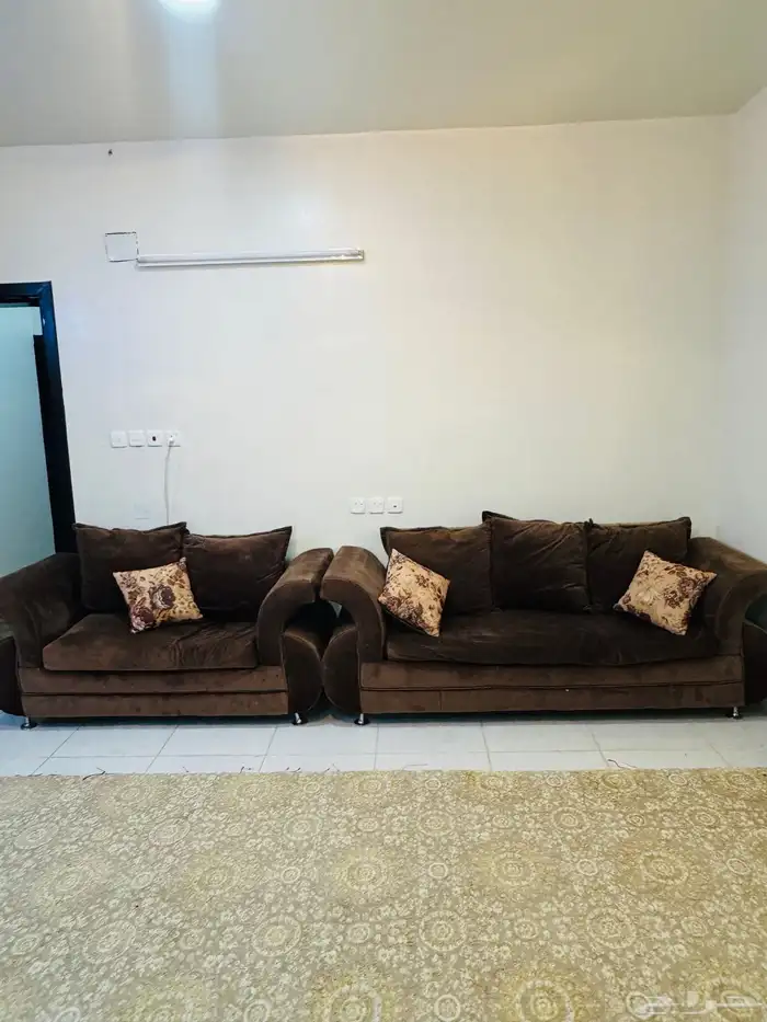 كنب اللون بني 4 امتار 2