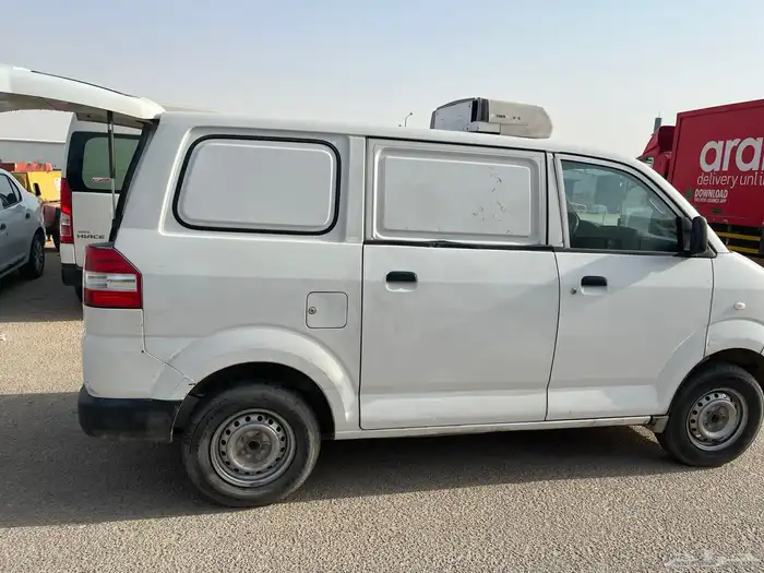 تويوتا و سوزوكي فان تبريد للإيجار الشهري 0