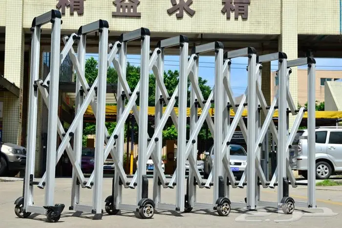 حواجز امنيه لتنظيم الفاعليات وحركه السير وتنظيم المؤتمرات 13