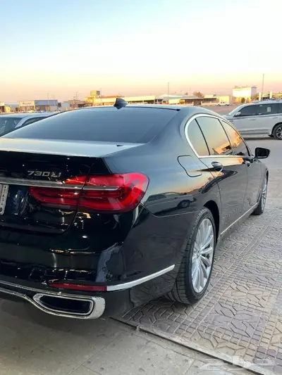 بي ام دبليو 2018 الفئة السابعة 730Li تم البيع 3