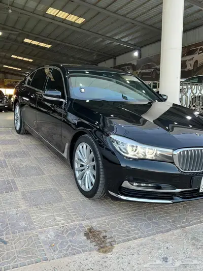 بي ام دبليو 2018 الفئة السابعة 730Li تم البيع 6