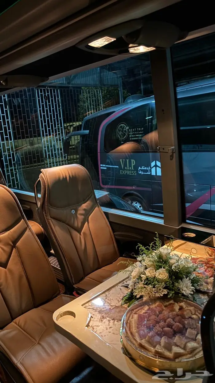 لإيجار باصات حديثة باصات VIP 8