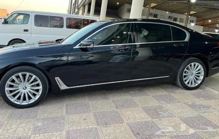 بي ام دبليو 2018 الفئة السابعة 730Li تم البيع 0