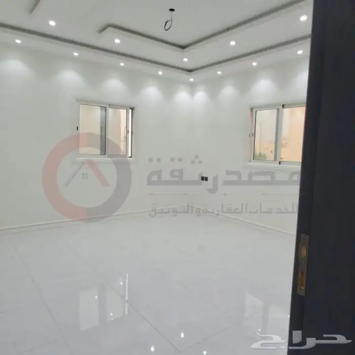 عمارة في حي العزيزية للبيع تشطيب فاخر 3