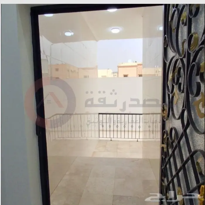 عمارة في حي العزيزية للبيع تشطيب فاخر 9