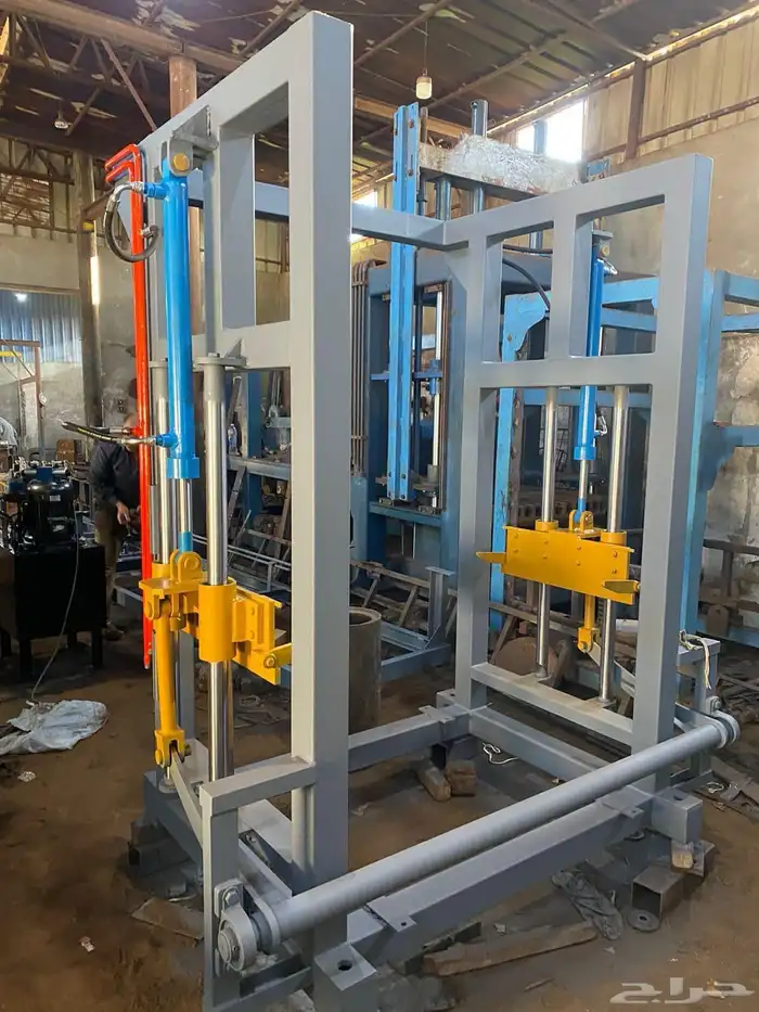 صيانه وفك وتركيب مصانع الانترلوك والبلك والبلدوره 52