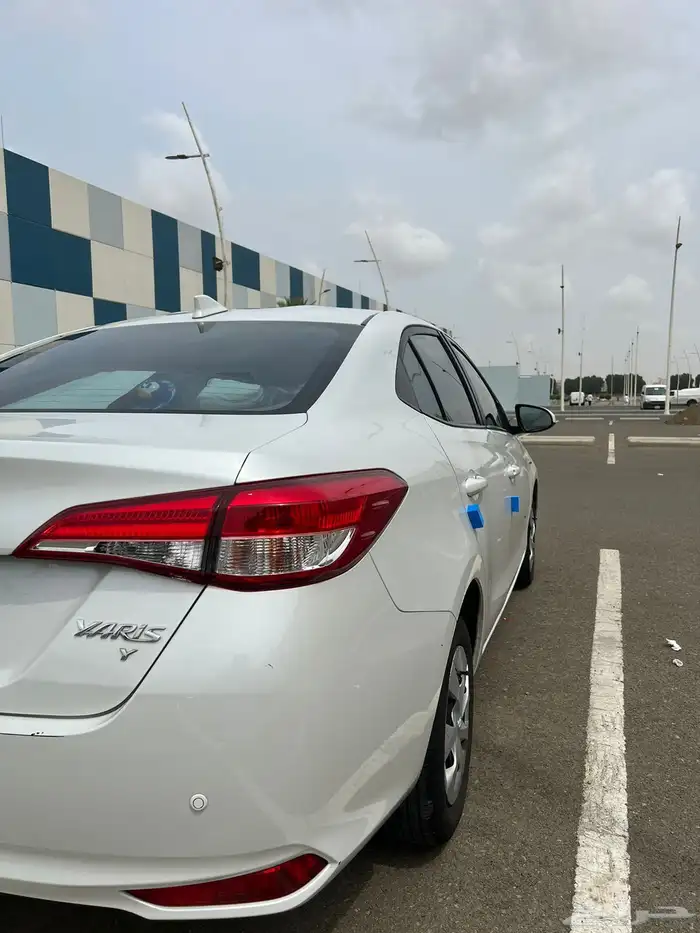 يارس ابيض 2022 شبه جديده 3