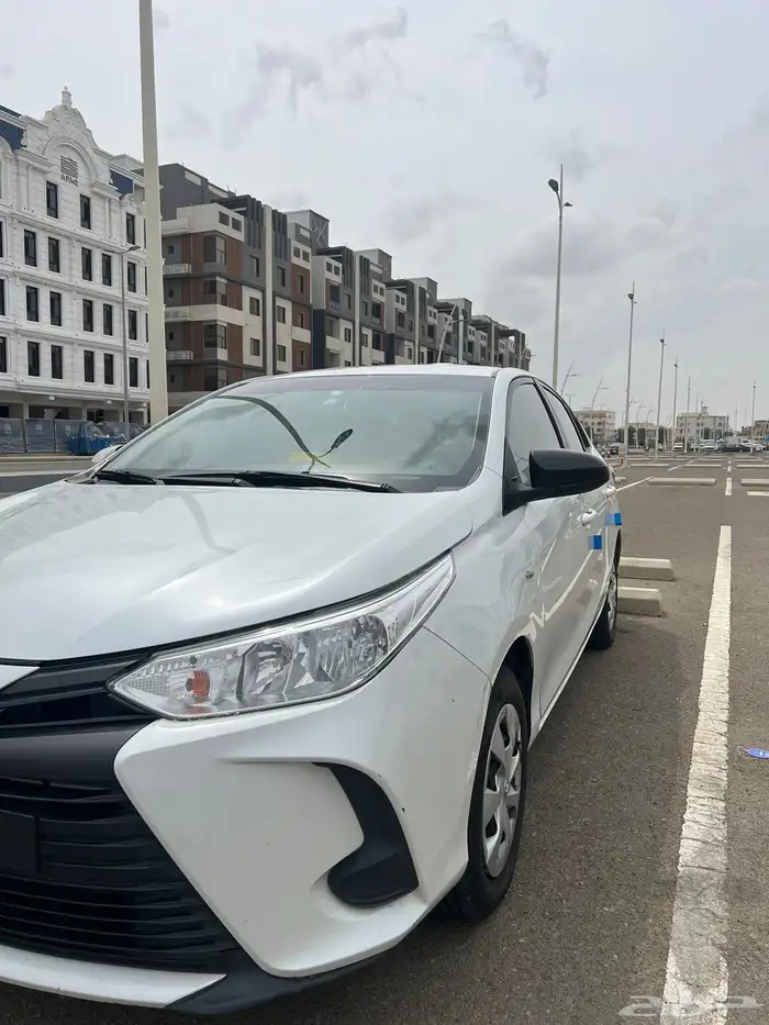 يارس ابيض 2022 شبه جديده 8