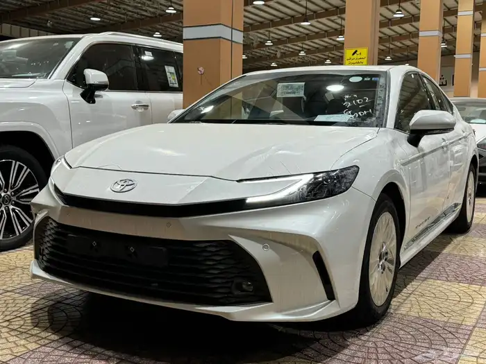 تويوتا كامري 2025 LE بنزين 1