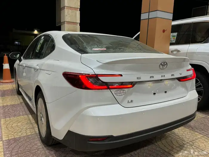 تويوتا كامري 2025 LE بنزين 8