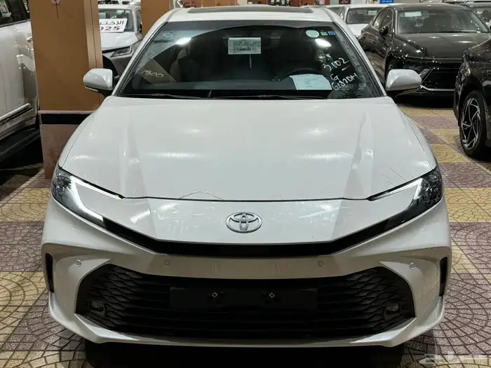 تويوتا كامري 2025 LE بنزين 2