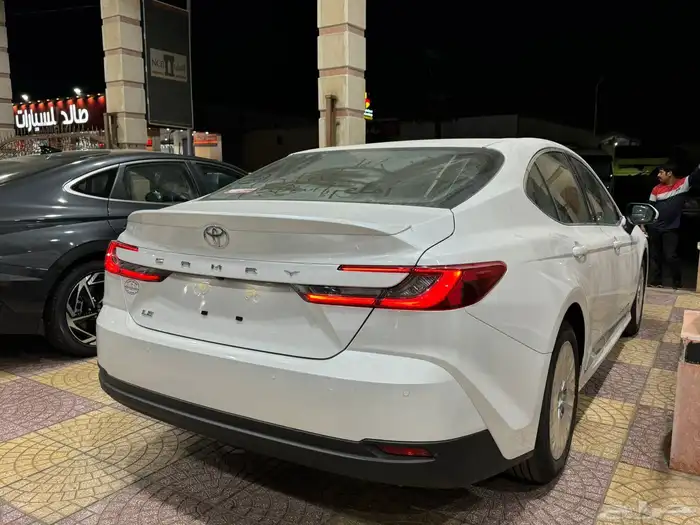 تويوتا كامري 2025 LE بنزين 7