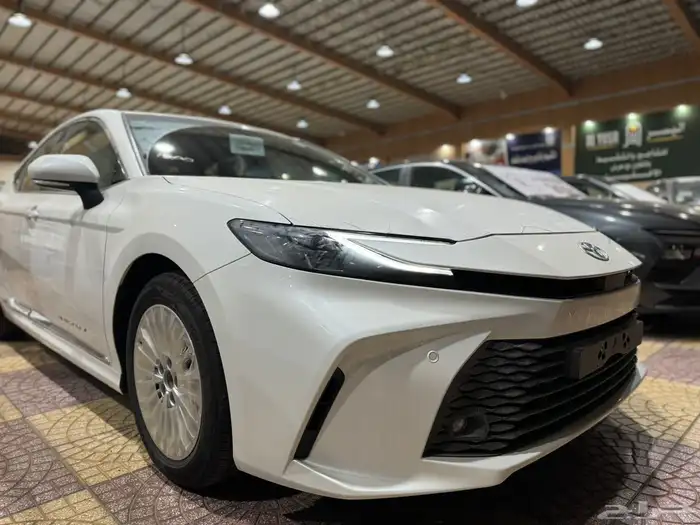 تويوتا كامري 2025 LE بنزين 4