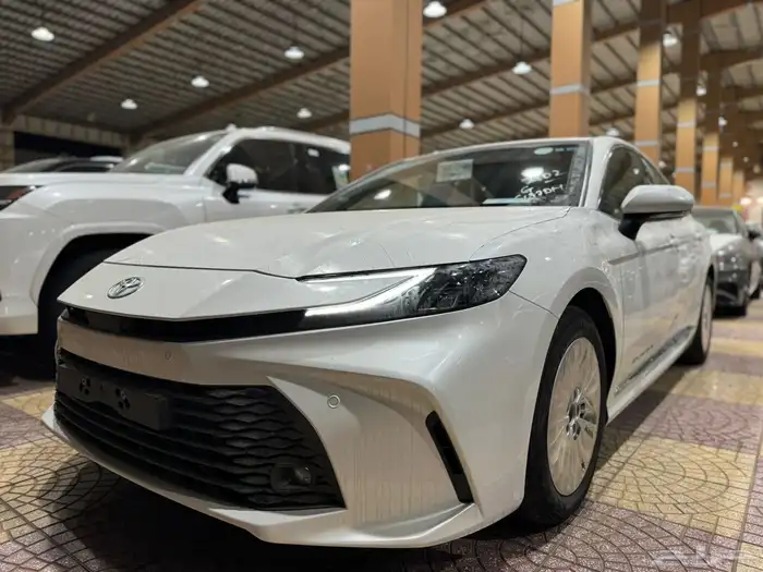 تويوتا كامري 2025 LE بنزين 5