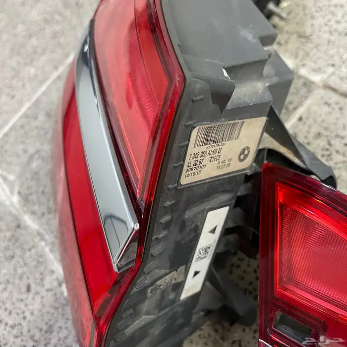 اسطبات خلفيه بي ام دبليو 750 1