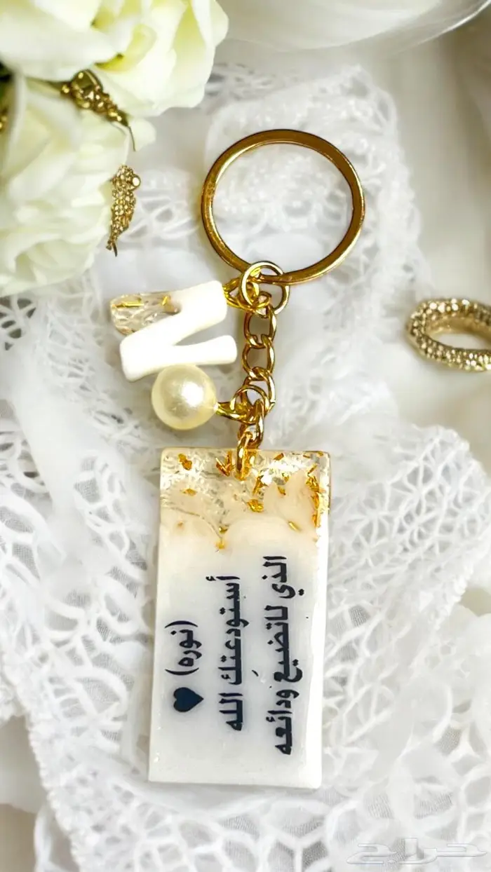 ميداليات وتعليقات سياره متنوعة الاشكال 2