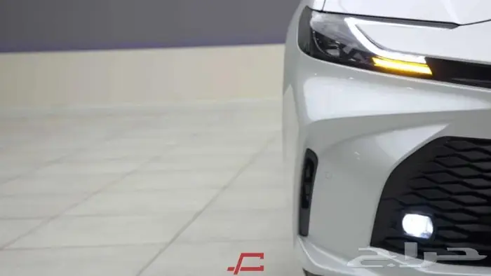 تويوتا كامري E بنزين 2025 2