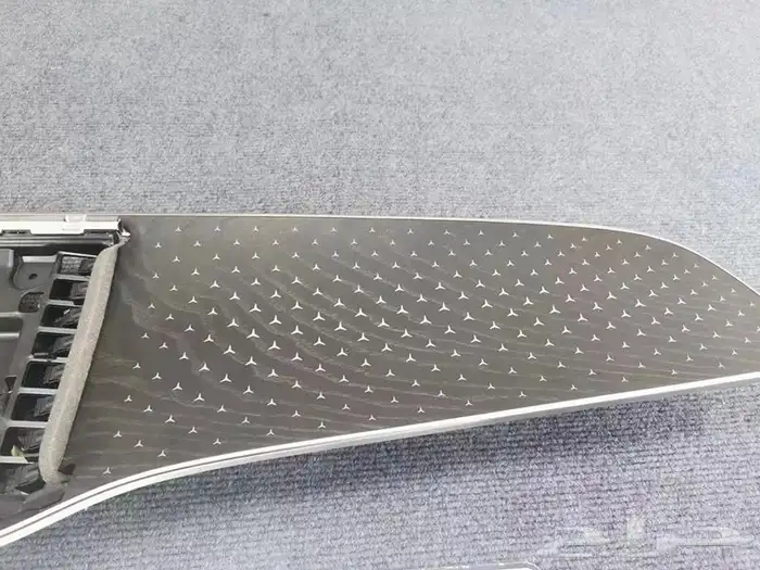 ليد داخلي مرسيدس E كلاس 2024 5