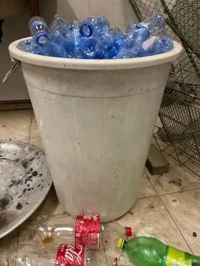 علب مويه و مشربوات غازيه 1