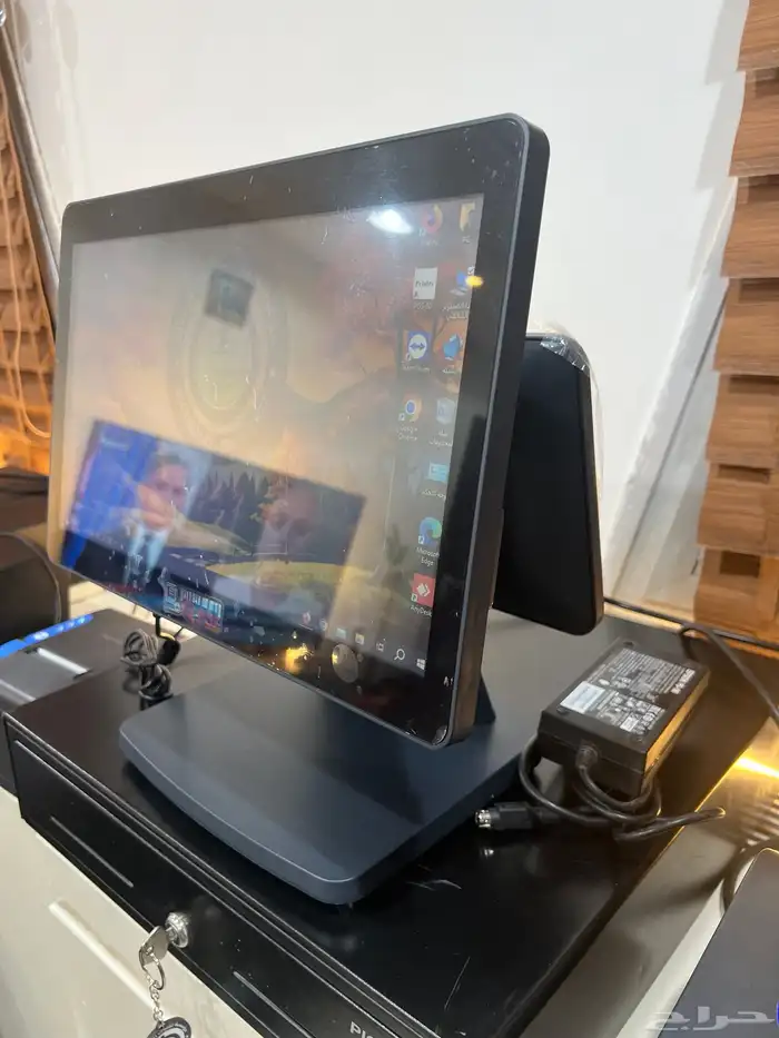 كاشير لمس شاشتين معالج i5 رام 8 ضمان سنتين 0