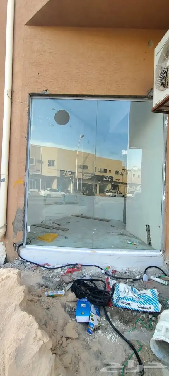 زجاج سكريت بحدث المواصفات العالمية 9