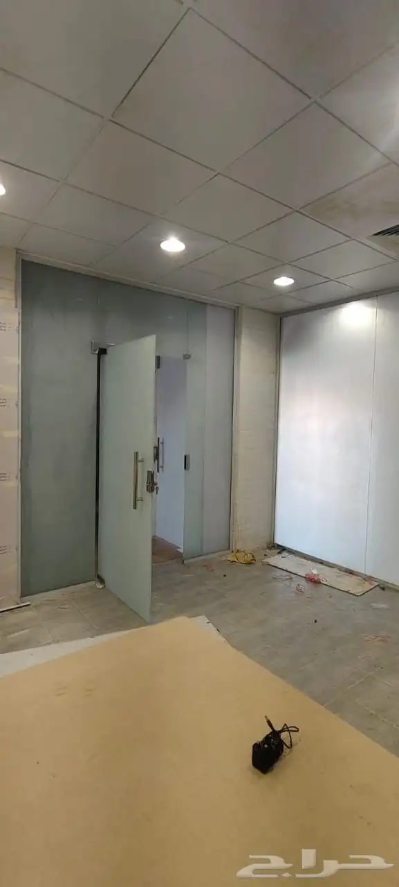 زجاج سكريت بحدث المواصفات العالمية 18