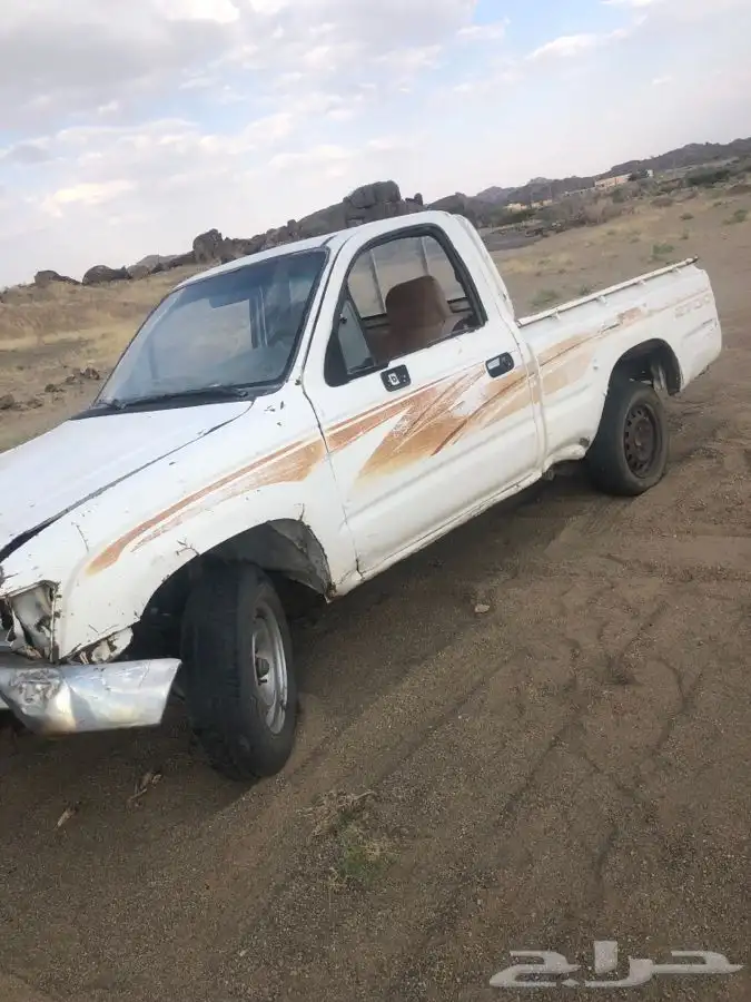 قطع تشليح هايلكس مديل 2000 25