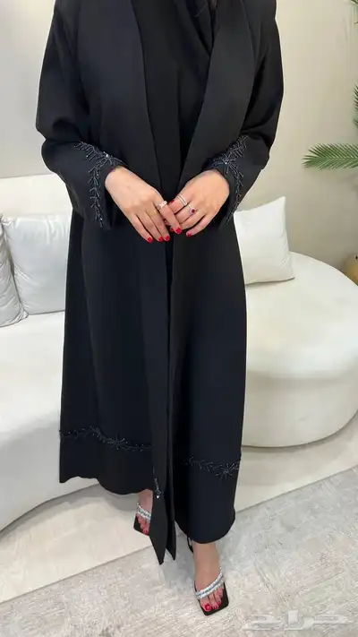 عبايات سوداء انيقه باسعار مناسبه 2