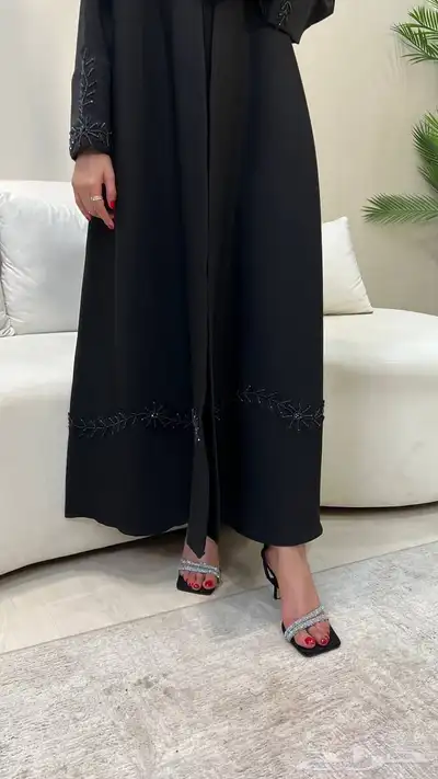 عبايات سوداء انيقه باسعار مناسبه 5