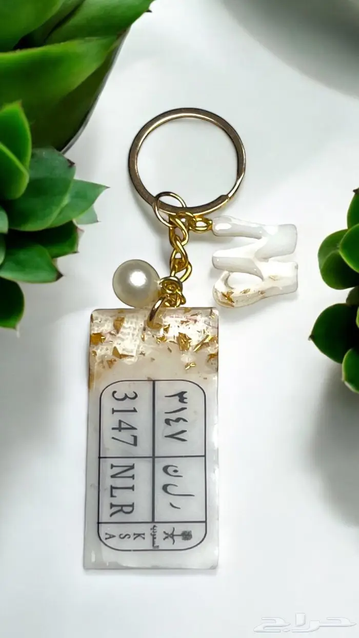 ميداليات وتعليقات سياره متنوعة الاشكال 9