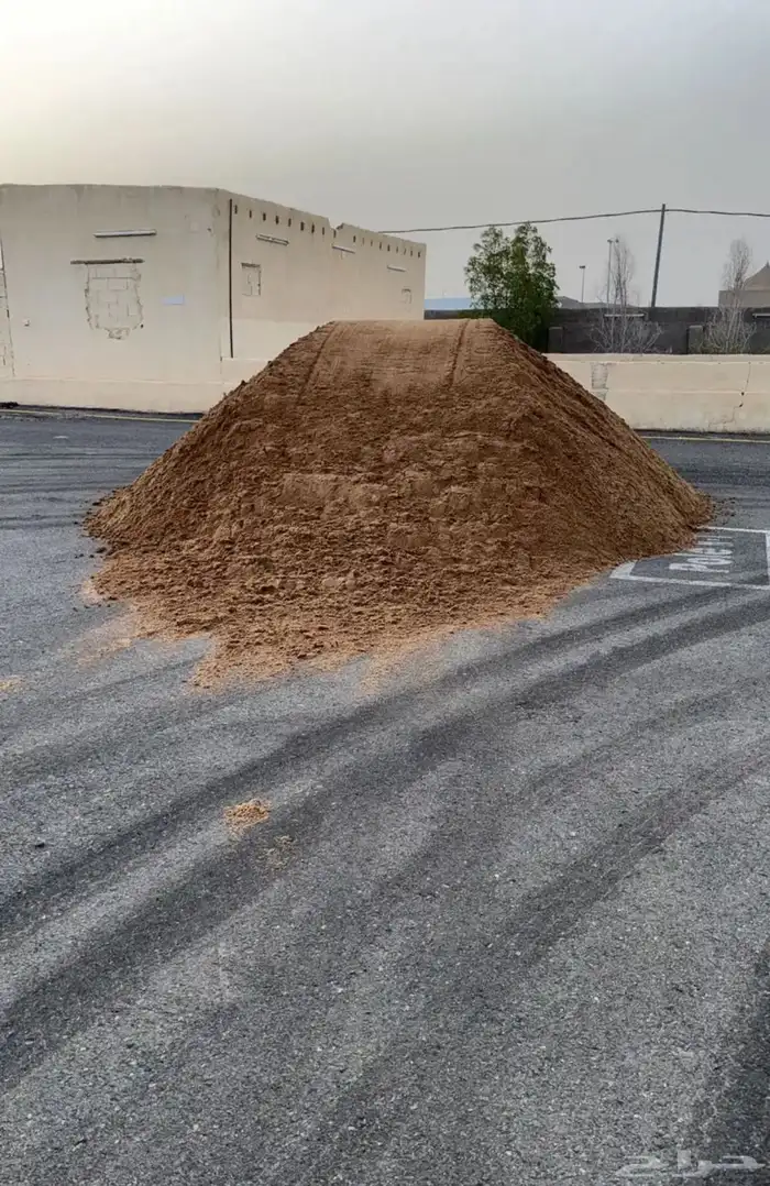 رمل ابيض ورمل احمر ودفان صبييز وازفلت مقشور -جديد وبحص 0