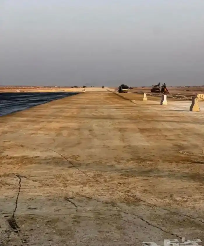 رمل ابيض ورمل احمر ودفان صبييز وازفلت مقشور -جديد وبحص 11