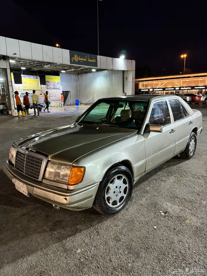 مرسيدس E230 1990 1