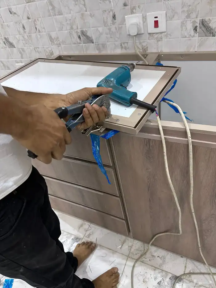 صيانه مطابخ ألمنيوم و دواليب أخشاب 0