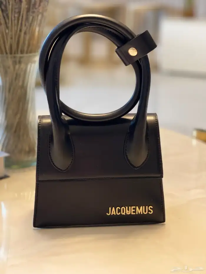 شنطة جاكيموس jacquemus طبق الاصل 0