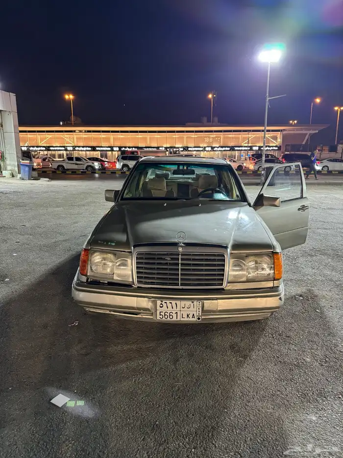 مرسيدس E230 1990 5