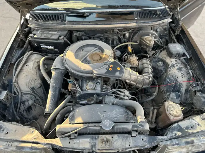 مرسيدس E230 1990 10