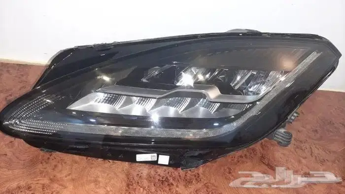 شمعة جاكوار يسار اصلي مستعمل 2019 - 2023 1