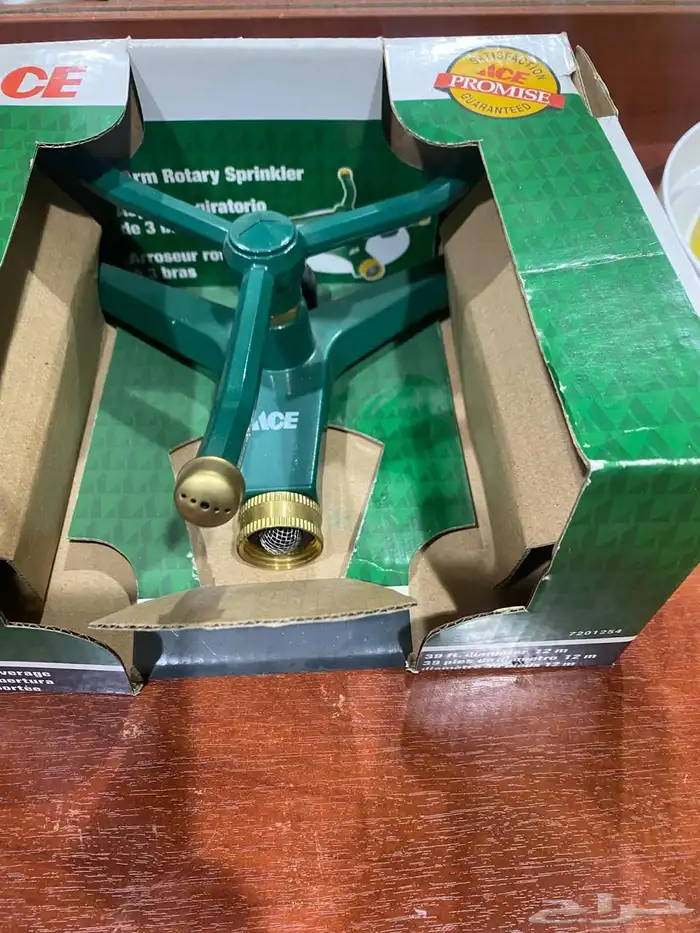 طاولة عصرية وصور ورفوف ورشاش ماء للحديقة وصناديق تخزين 2