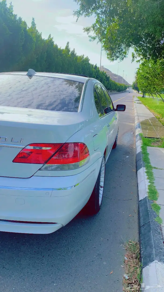 ( مباع ) BMW الحوت 730 مخزن صنف 3