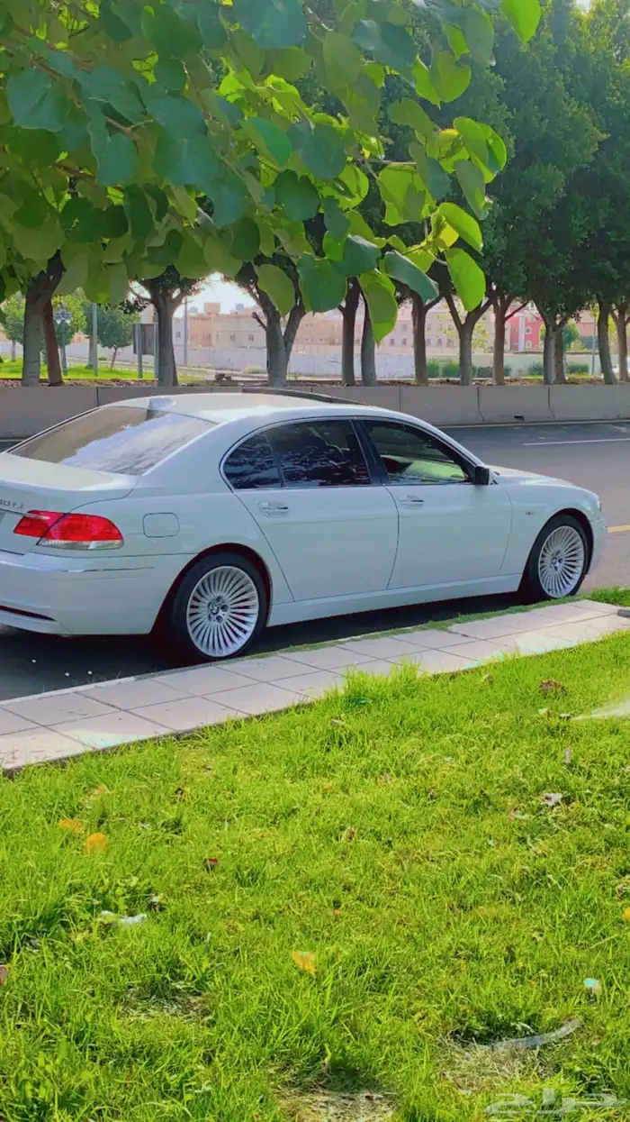 ( مباع ) BMW الحوت 730 مخزن صنف 1